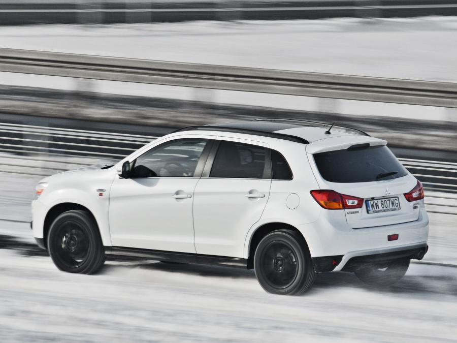  Mitsubishi ASX RalliArt 2014 года  (фото 9 из 21)